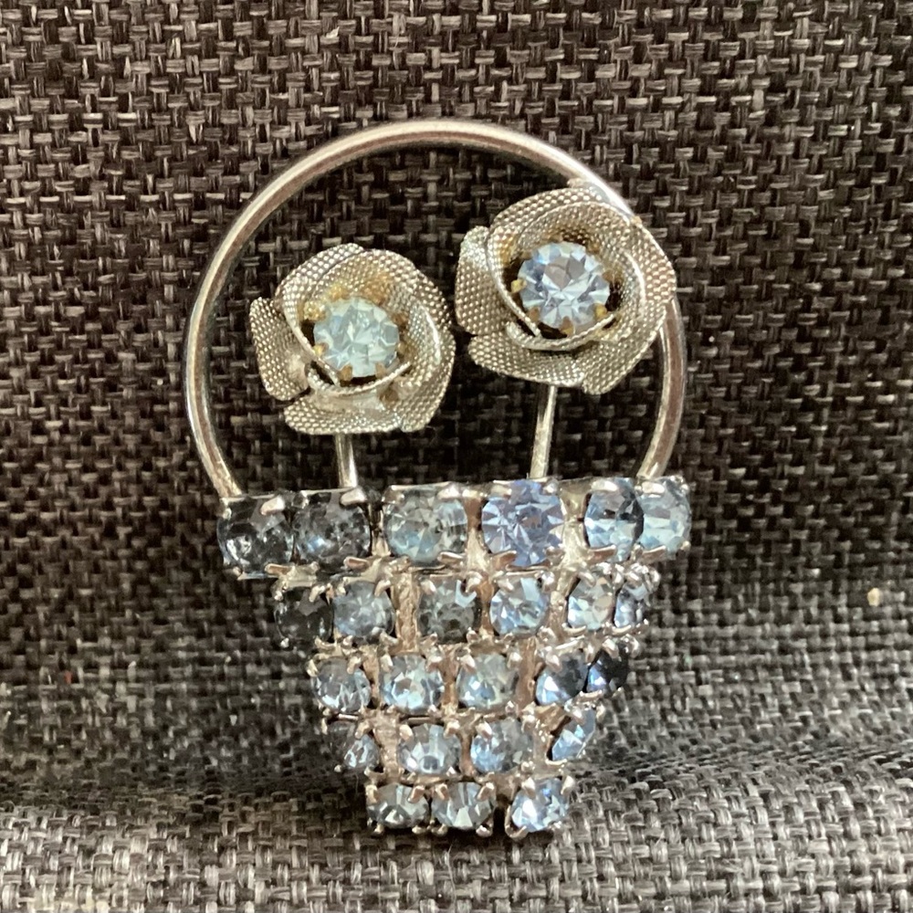 Vintage  Flower Basket Brooch, blue flowers, silver toned, 1 1/2” x 1”
